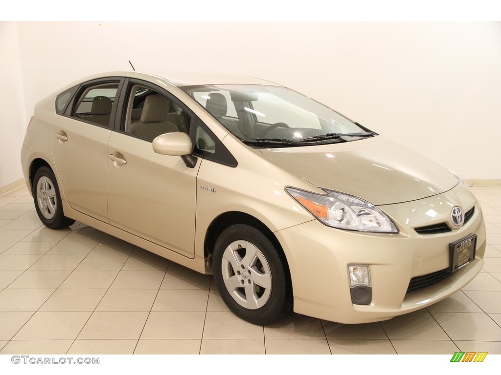 2011 Prius Hybrid V - Sandy Beach Metallic / Bisque photo #1