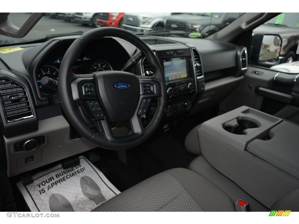 2017 F150 XLT SuperCrew 4x4 - Blue Jeans / Earth Gray photo #8