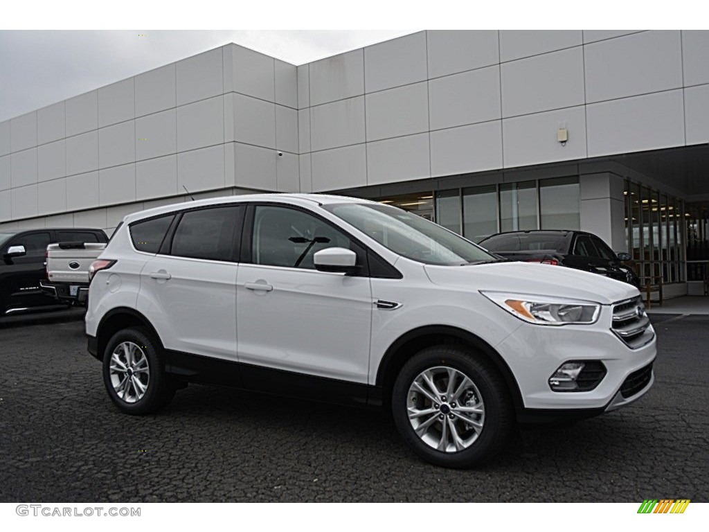 2017 Escape SE 4WD - Oxford White / Charcoal Black photo #1