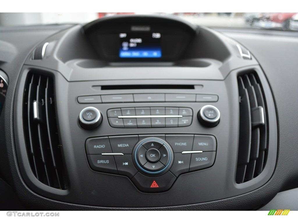 2017 Escape SE 4WD - Oxford White / Charcoal Black photo #10