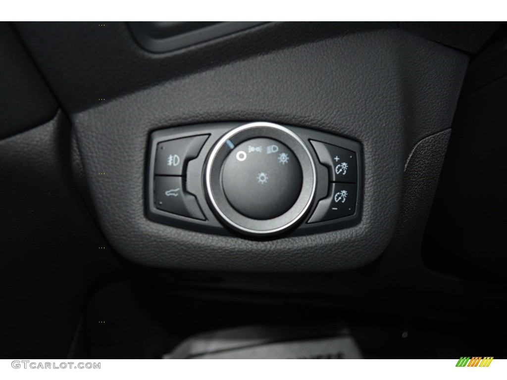 2017 Escape SE 4WD - Oxford White / Charcoal Black photo #16