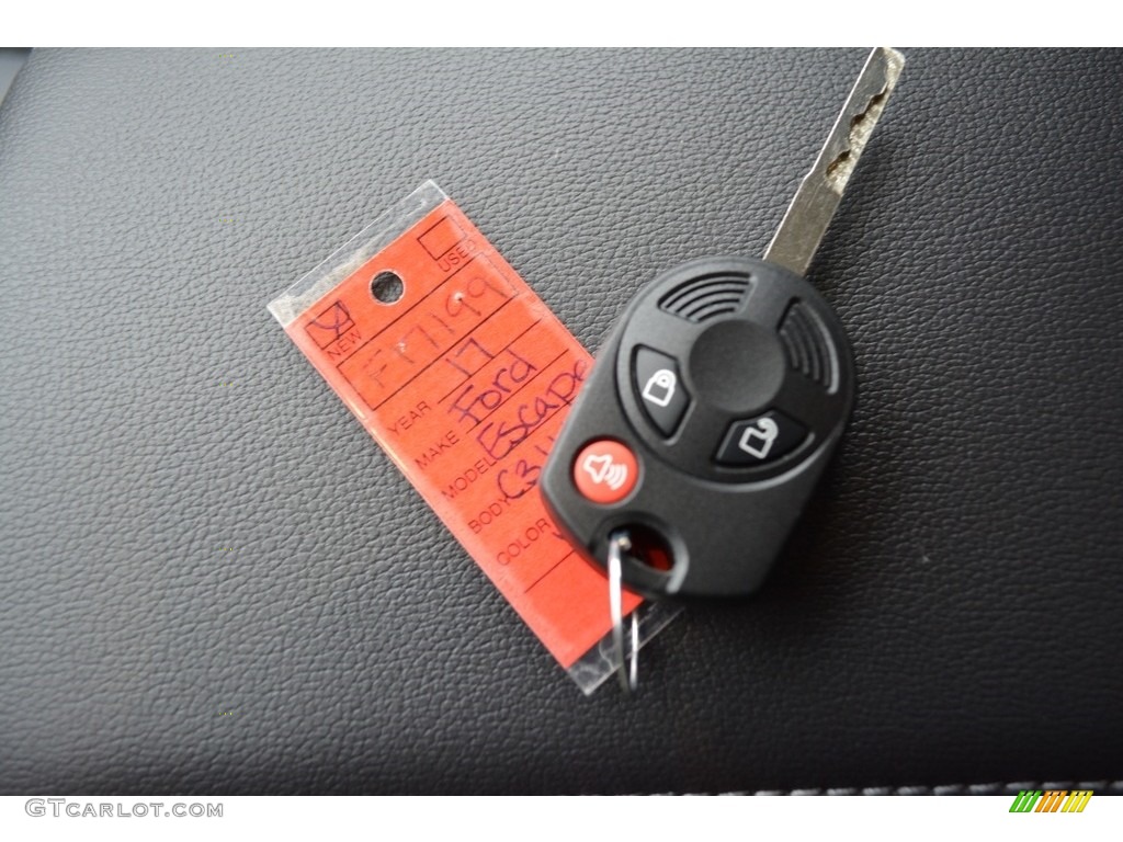 2017 Escape SE 4WD - Oxford White / Charcoal Black photo #17