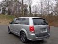 2017 Billet Metallic Dodge Grand Caravan SE Plus  photo #8