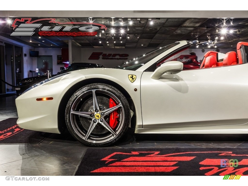 2014 458 Spider - Bianco Avus (White) / Rosso photo #13