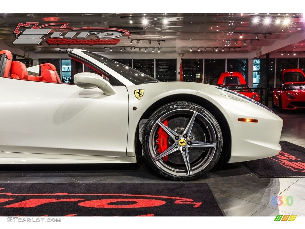 2014 458 Spider - Bianco Avus (White) / Rosso photo #14