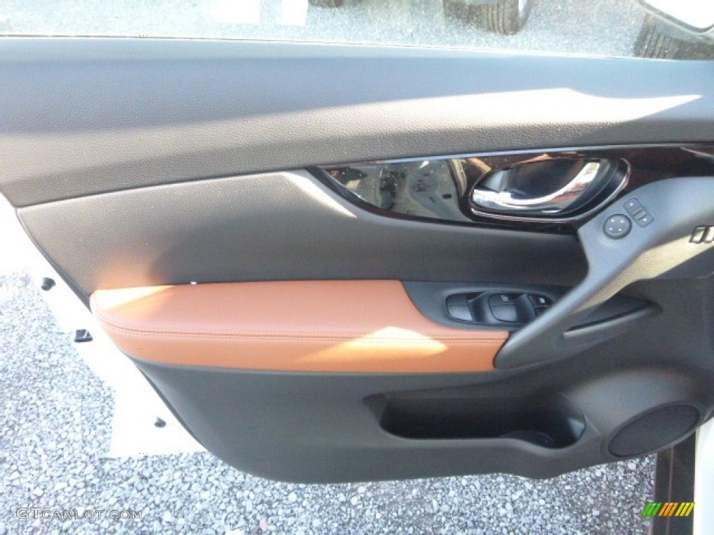 2017 Rogue SL AWD - Pearl White / Platinum Reserve Tan photo #14