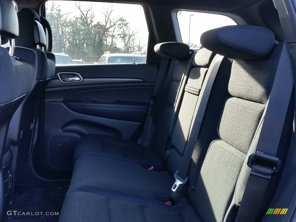 2017 Grand Cherokee Laredo 4x4 - Diamond Black Crystal Pearl / Black photo #8