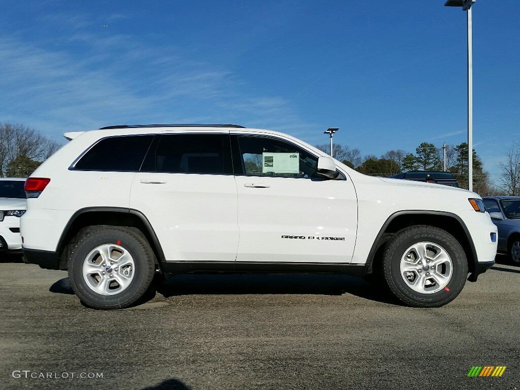2017 Grand Cherokee Laredo 4x4 - Bright White / Black photo #3