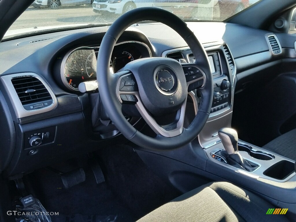 2017 Grand Cherokee Laredo 4x4 - Bright White / Black photo #7
