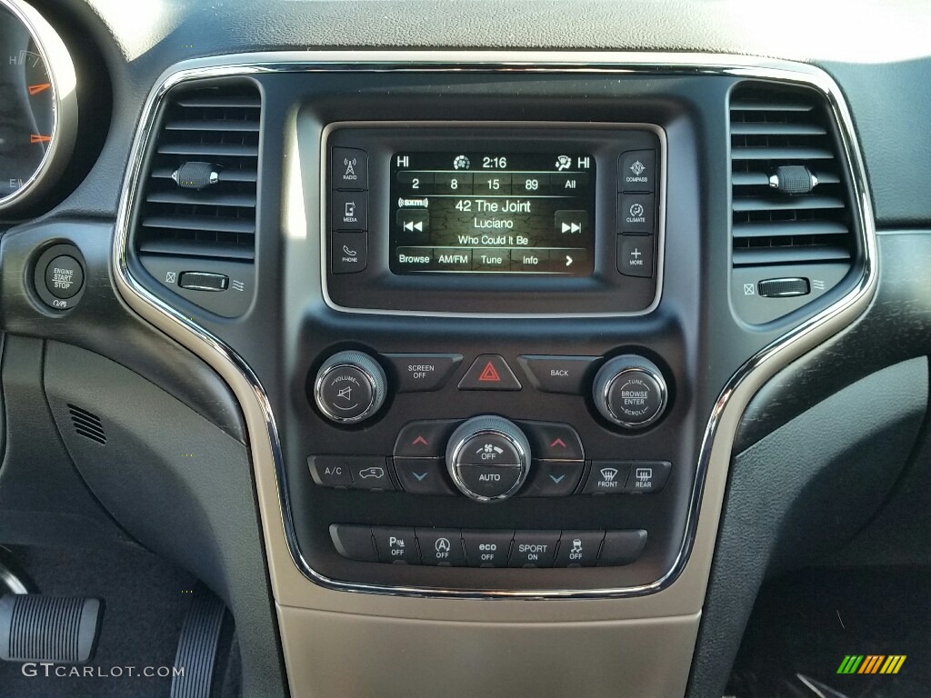 2017 Grand Cherokee Laredo 4x4 - Bright White / Black photo #8
