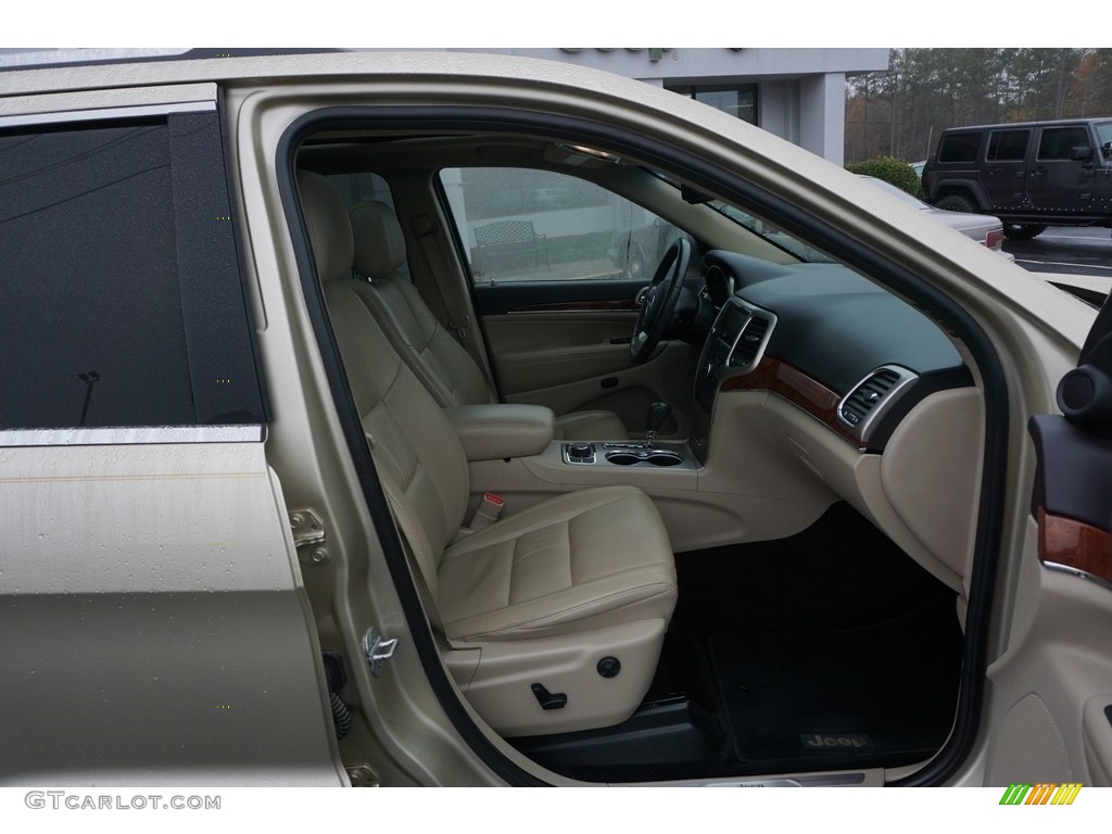 2011 Grand Cherokee Limited 4x4 - White Gold Metallic / Black/Light Frost Beige photo #21