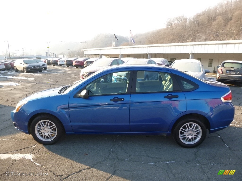 2010 Focus SE Sedan - Blue Flame Metallic / Medium Stone photo #7