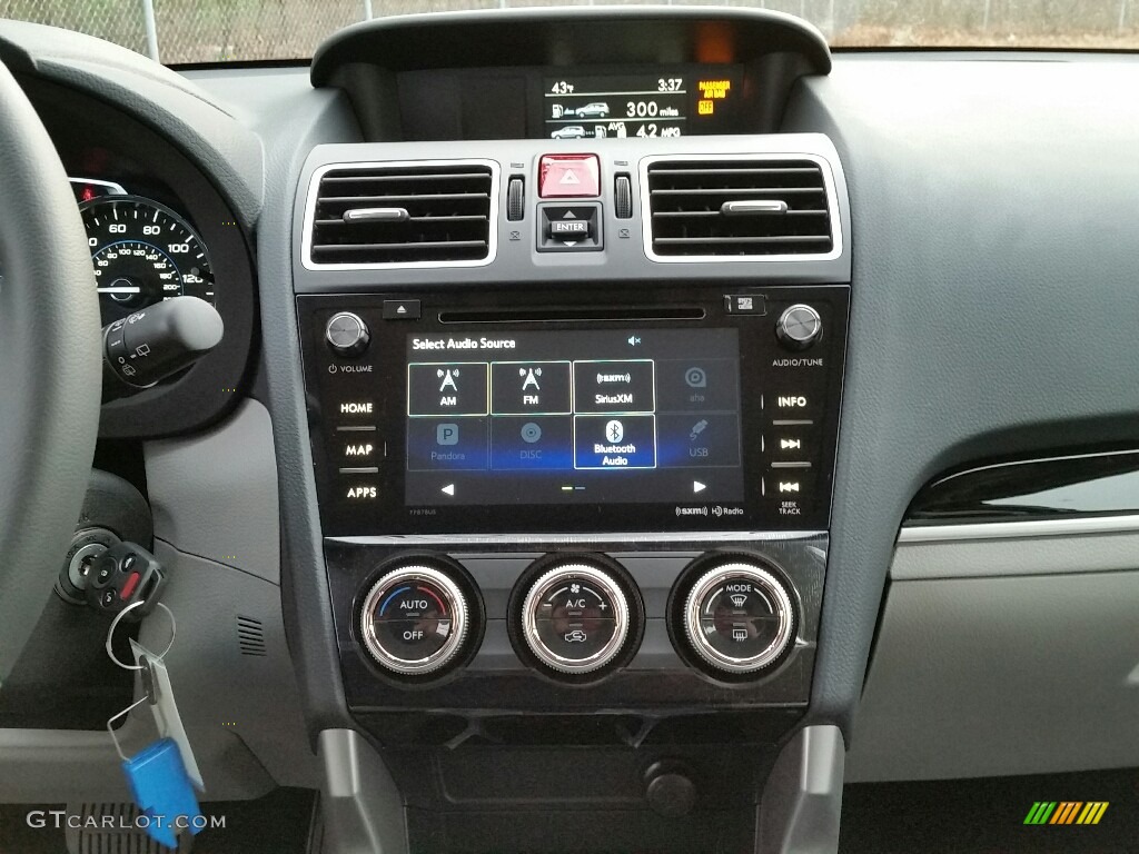 2017 Subaru Forester 2.5i Limited Controls Photos