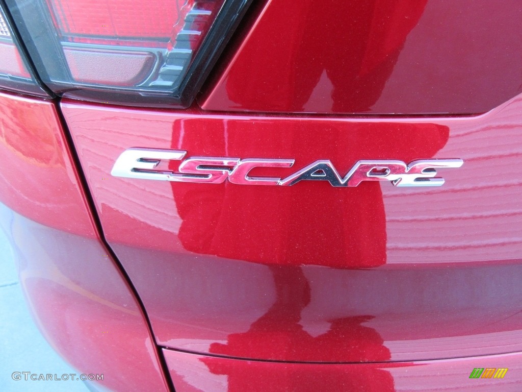 2017 Escape SE - Ruby Red / Charcoal Black photo #13