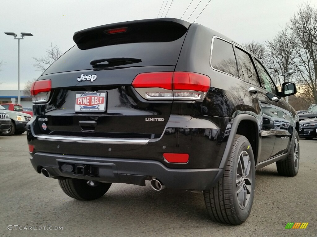 2017 Grand Cherokee Limited 4x4 - Diamond Black Crystal Pearl / Black photo #4