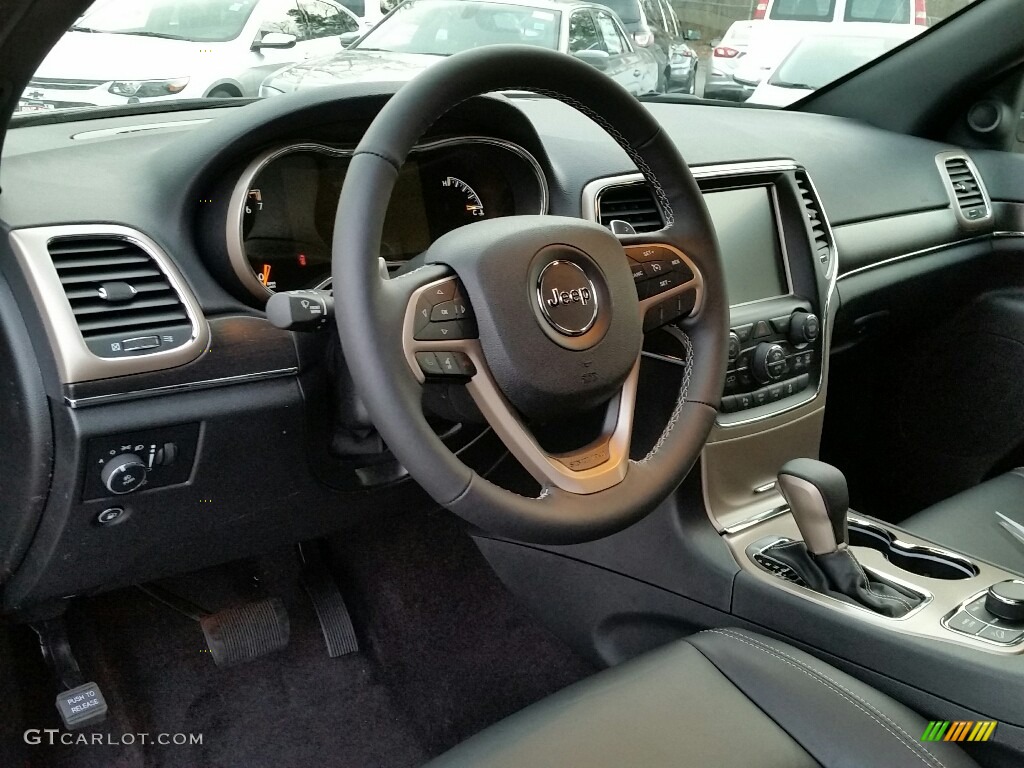 2017 Grand Cherokee Limited 4x4 - Diamond Black Crystal Pearl / Black photo #7