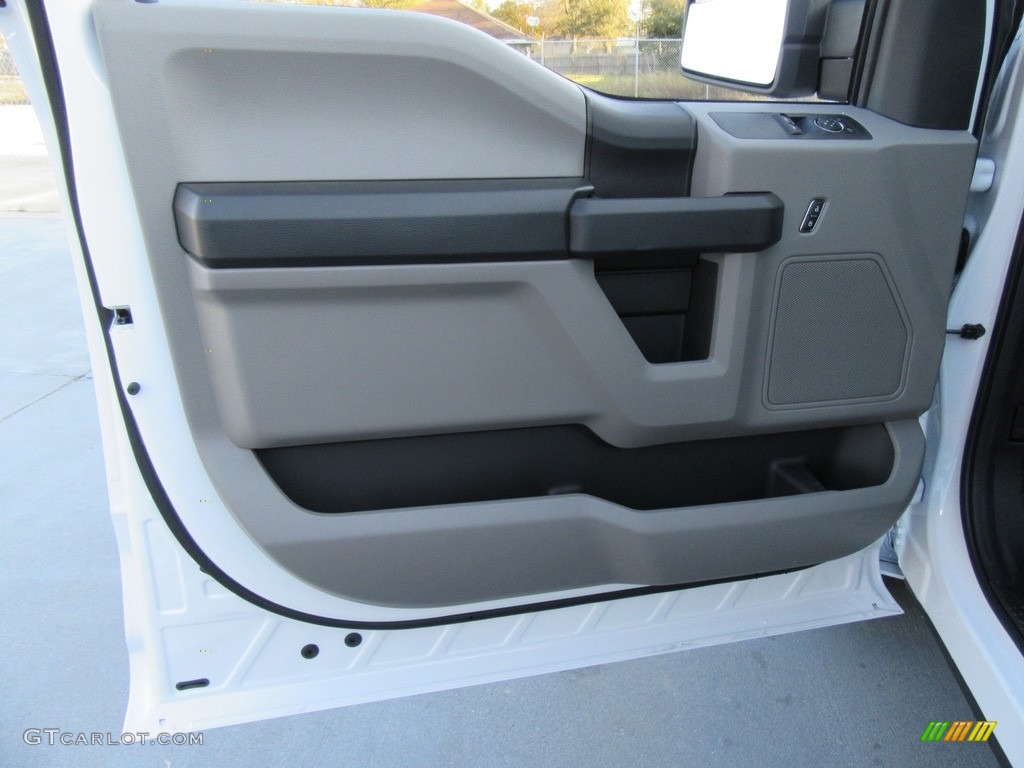 2017 F150 XL Regular Cab - Oxford White / Earth Gray photo #18