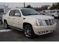 White Diamond Tricoat - Escalade EXT Luxury AWD Photo No. 3