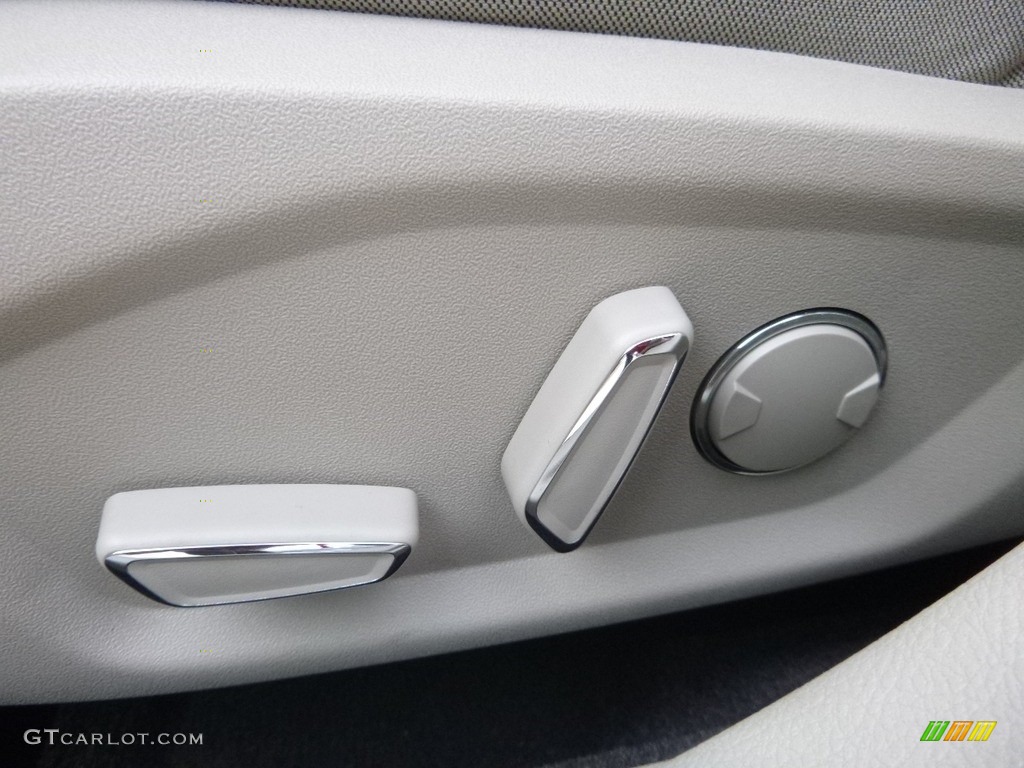 2017 Fusion SE - White Gold / Medium Light Stone photo #14