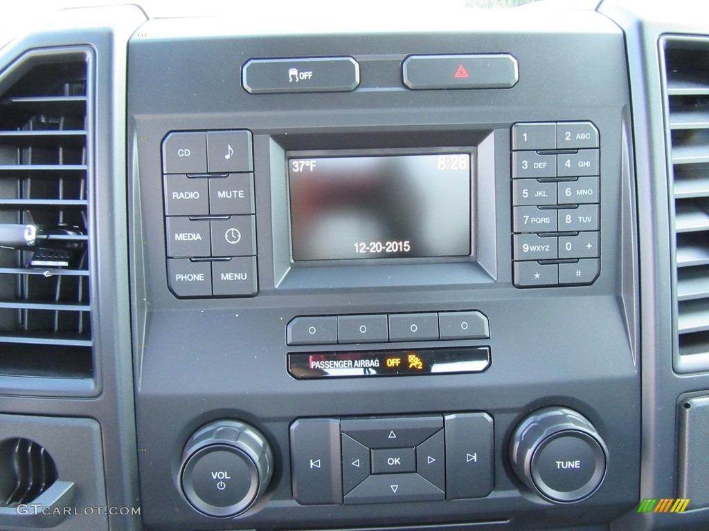 2017 F150 XL Regular Cab - Oxford White / Earth Gray photo #25