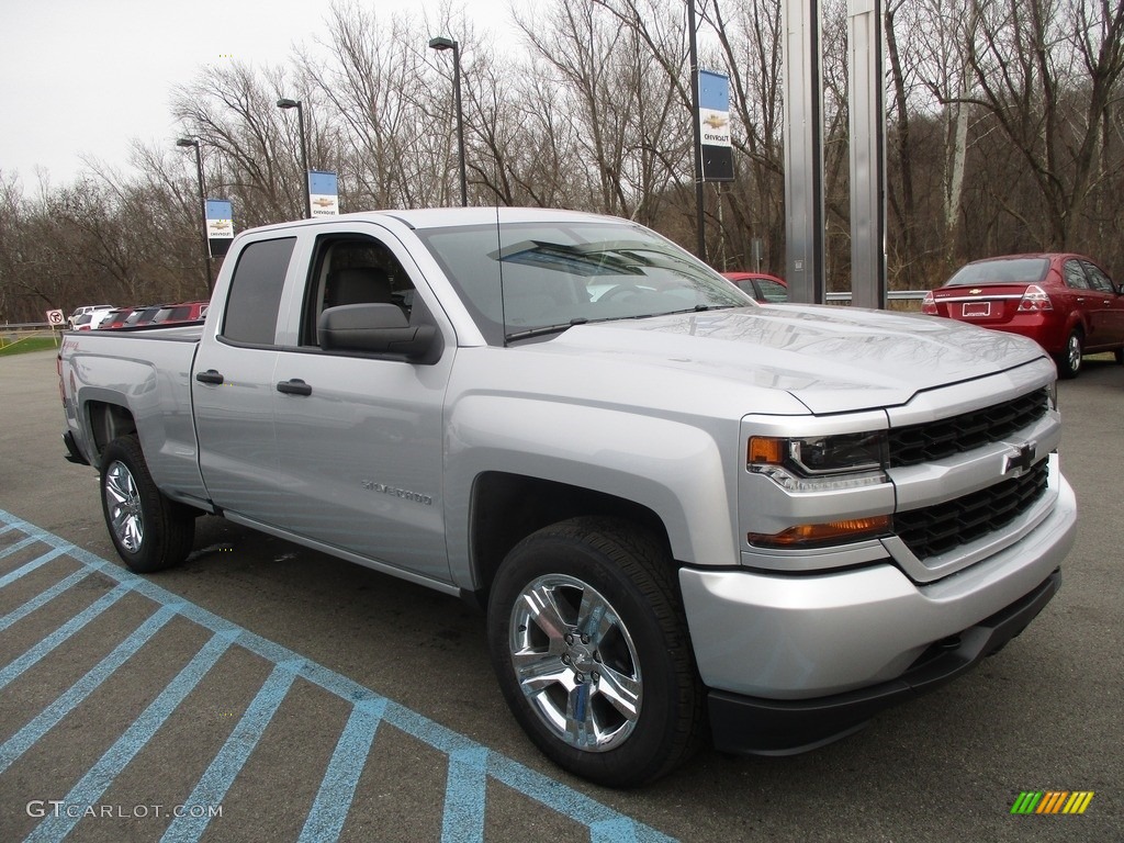 2017 Silverado 1500 Custom Double Cab 4x4 - Silver Ice Metallic / Dark Ash/Jet Black photo #9