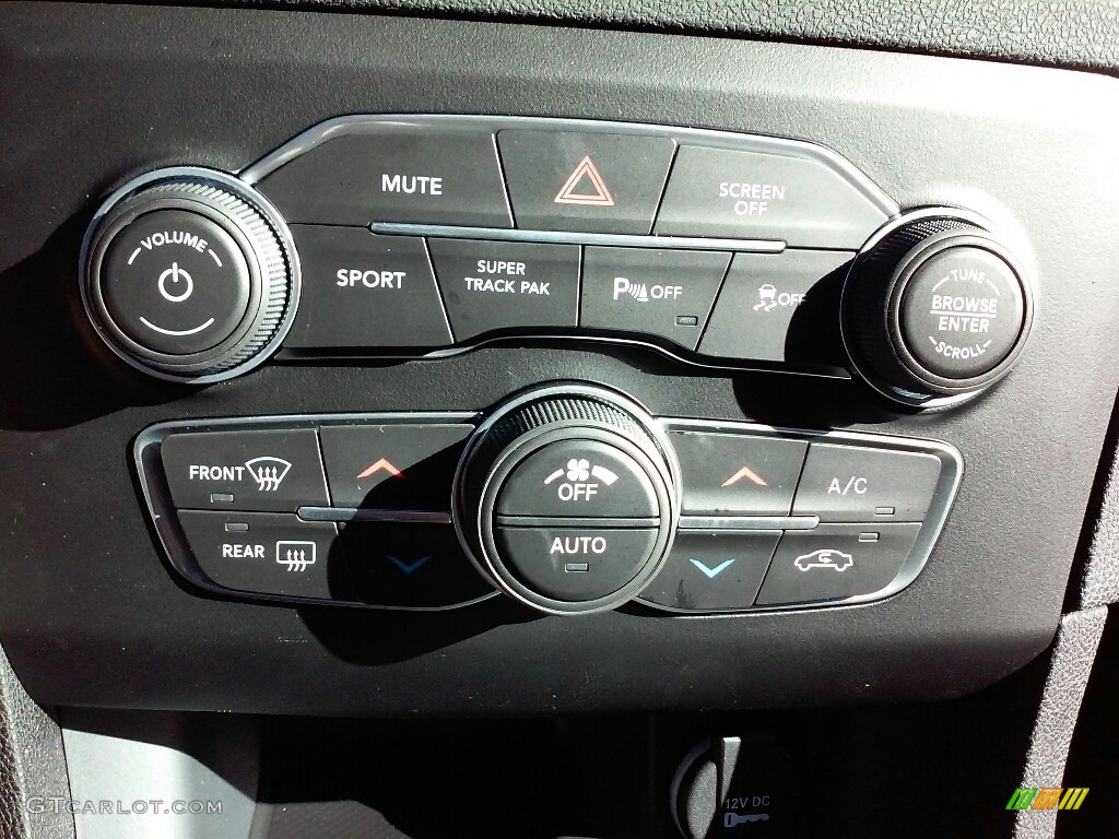 2017 Dodge Charger R/T Scat Pack Controls Photo #117691374