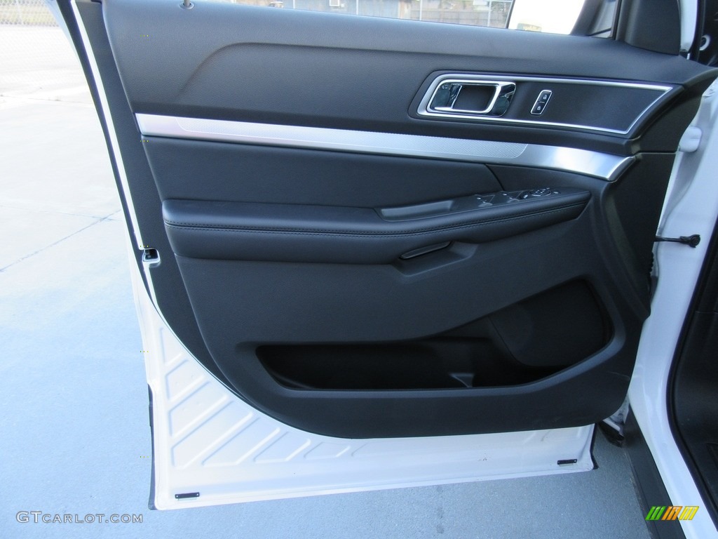 2017 Explorer XLT - White Platinum / Ebony Black photo #20