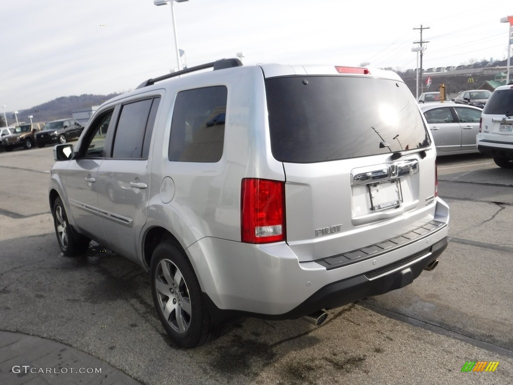 2015 Pilot Touring 4WD - Alabaster Silver Metallic / Black photo #8