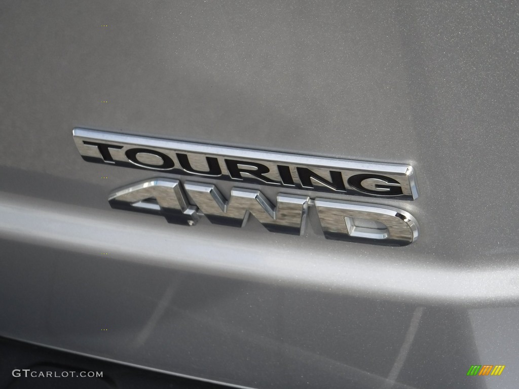 2015 Pilot Touring 4WD - Alabaster Silver Metallic / Black photo #11