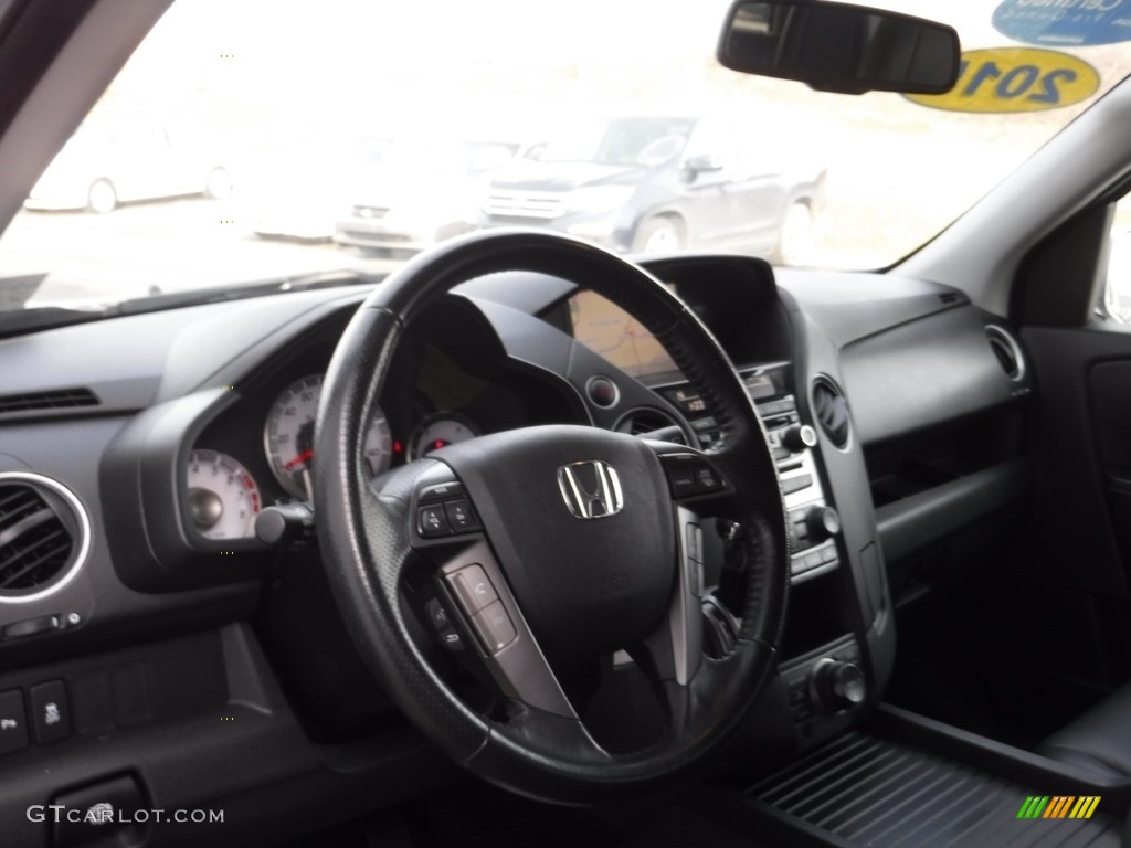 2015 Pilot Touring 4WD - Alabaster Silver Metallic / Black photo #17