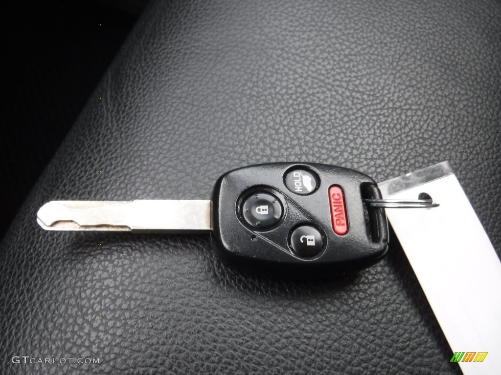 2015 Pilot Touring 4WD - Alabaster Silver Metallic / Black photo #31