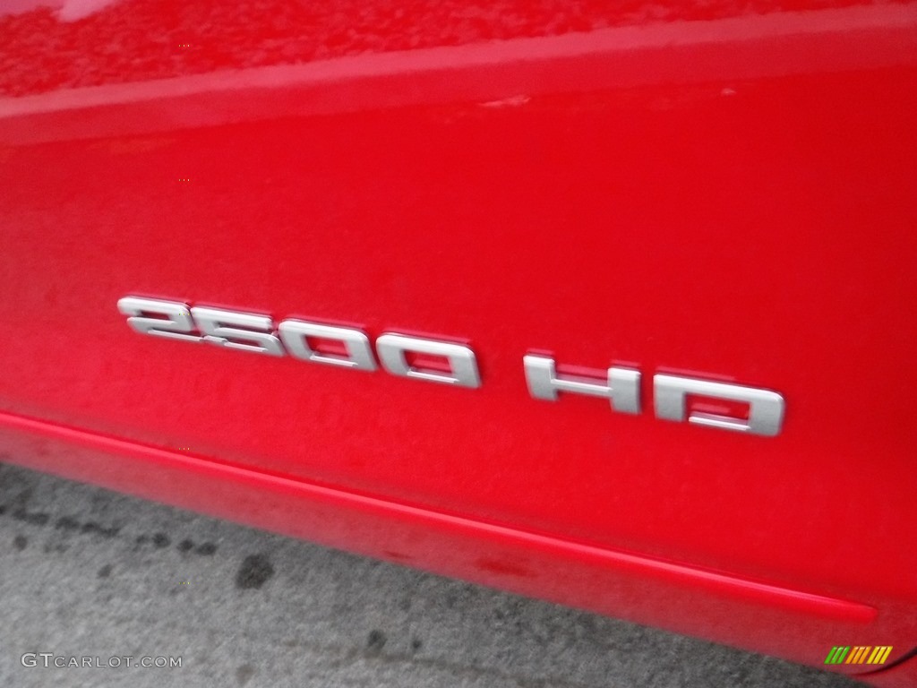 2017 Silverado 2500HD LT Double Cab 4x4 - Red Hot / Jet Black photo #7
