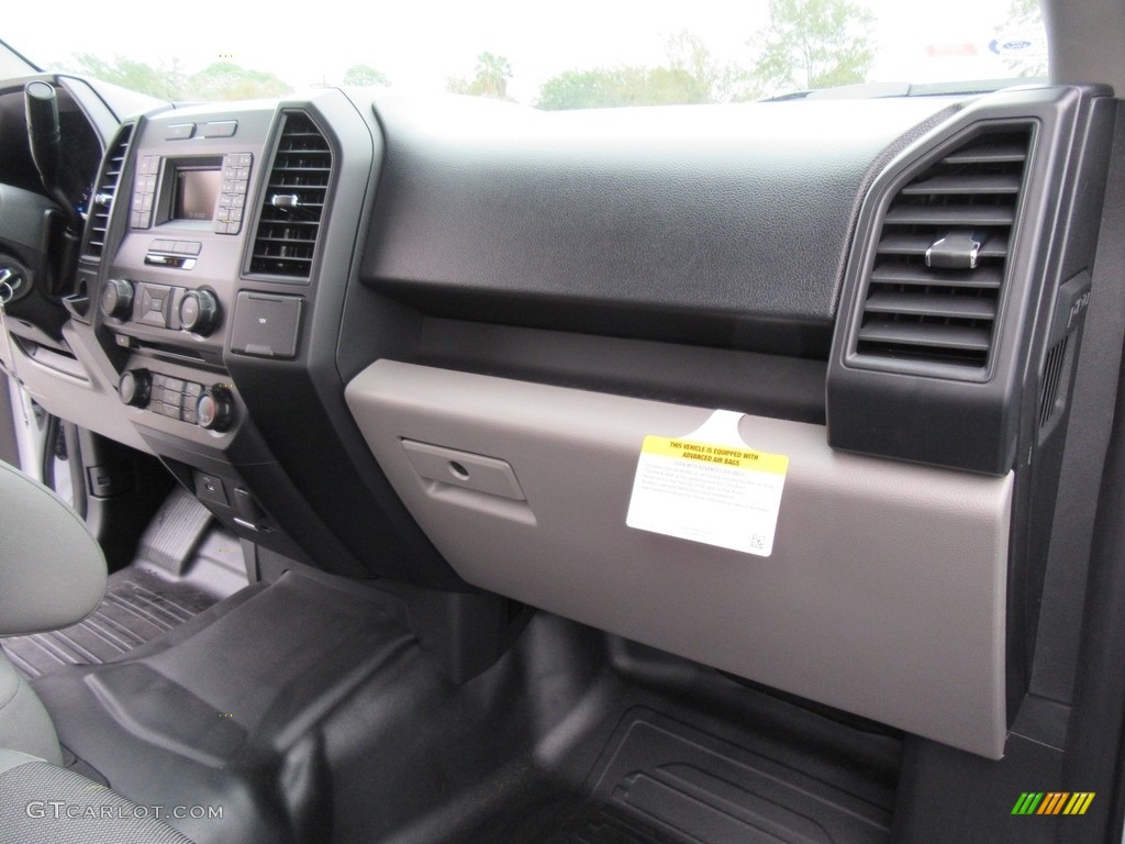 2017 F150 XL SuperCab - Oxford White / Earth Gray photo #16