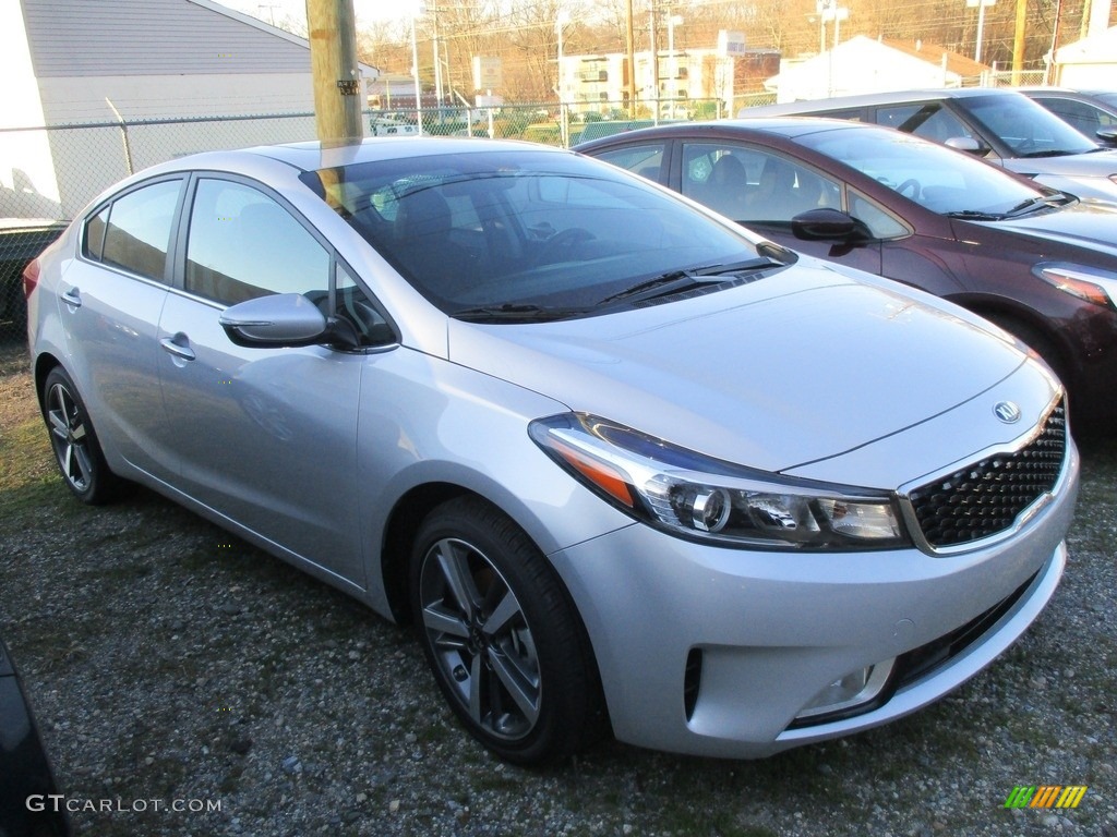 Silky Silver 2017 Kia Forte EX Exterior Photo #117706529