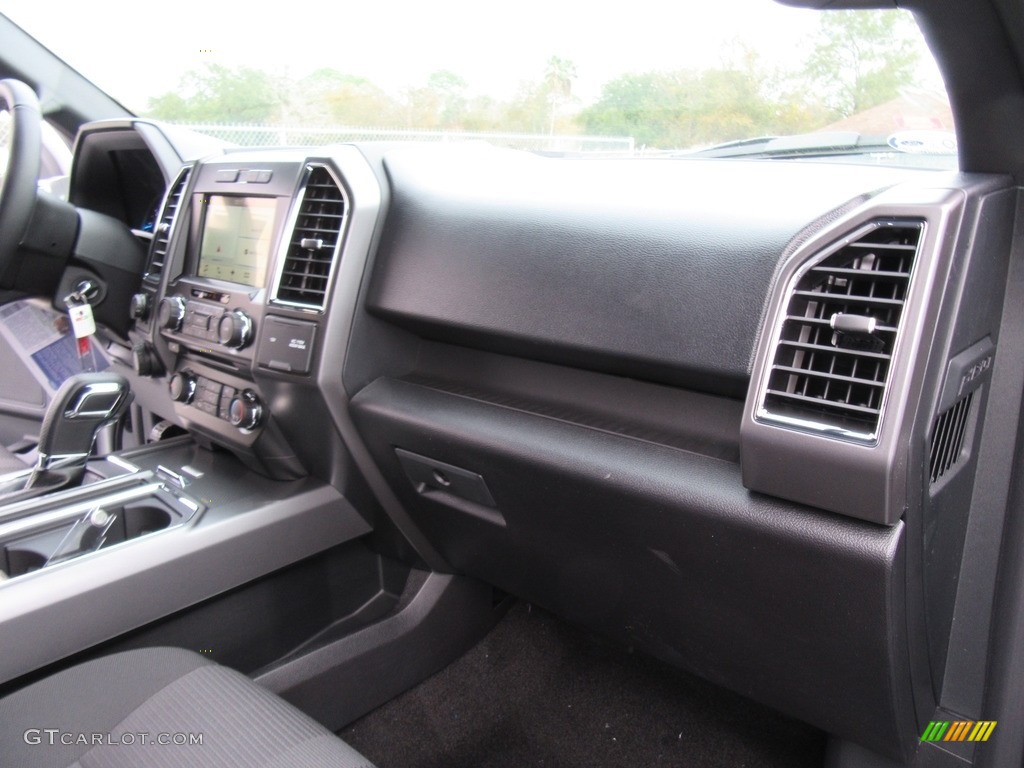 2017 F150 XLT SuperCrew - Ingot Silver / Black photo #19