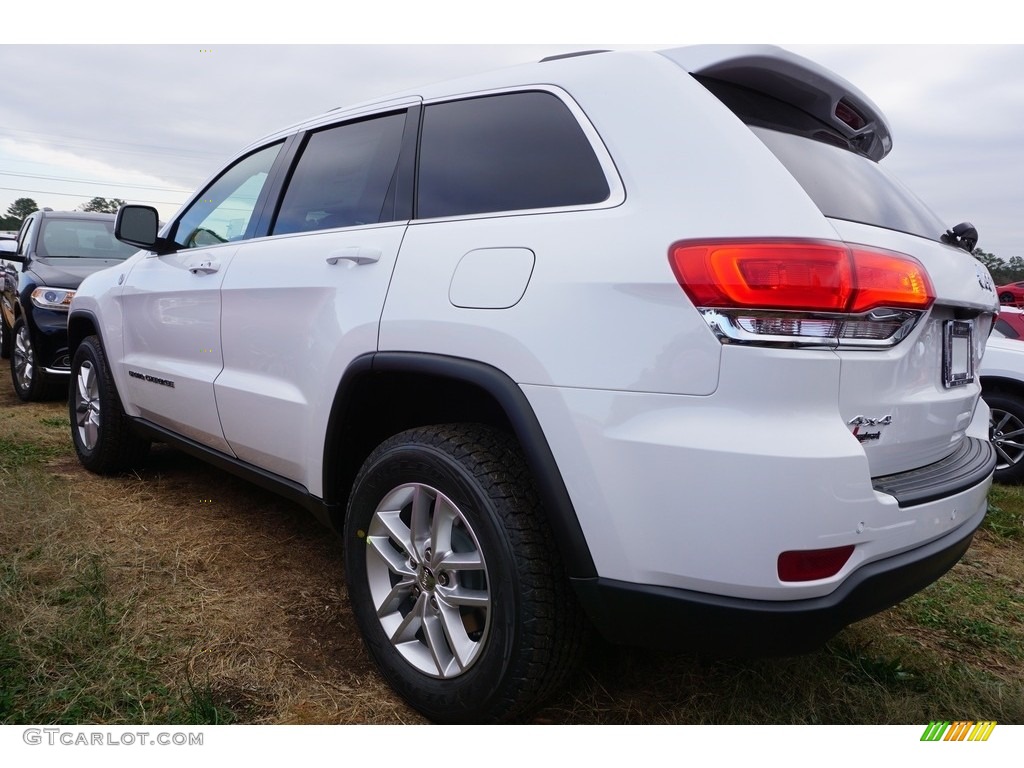 2017 Grand Cherokee Laredo 4x4 - Bright White / Black photo #2