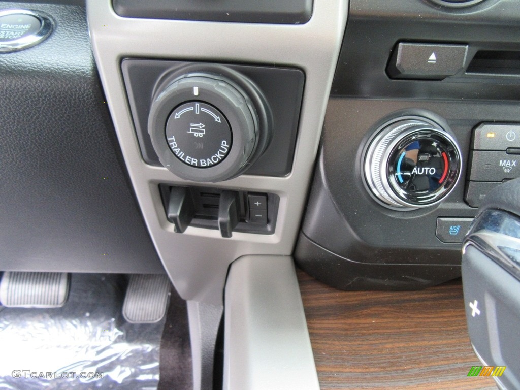 2017 Ford F150 Lariat SuperCrew 4X4 Controls Photo #117708785