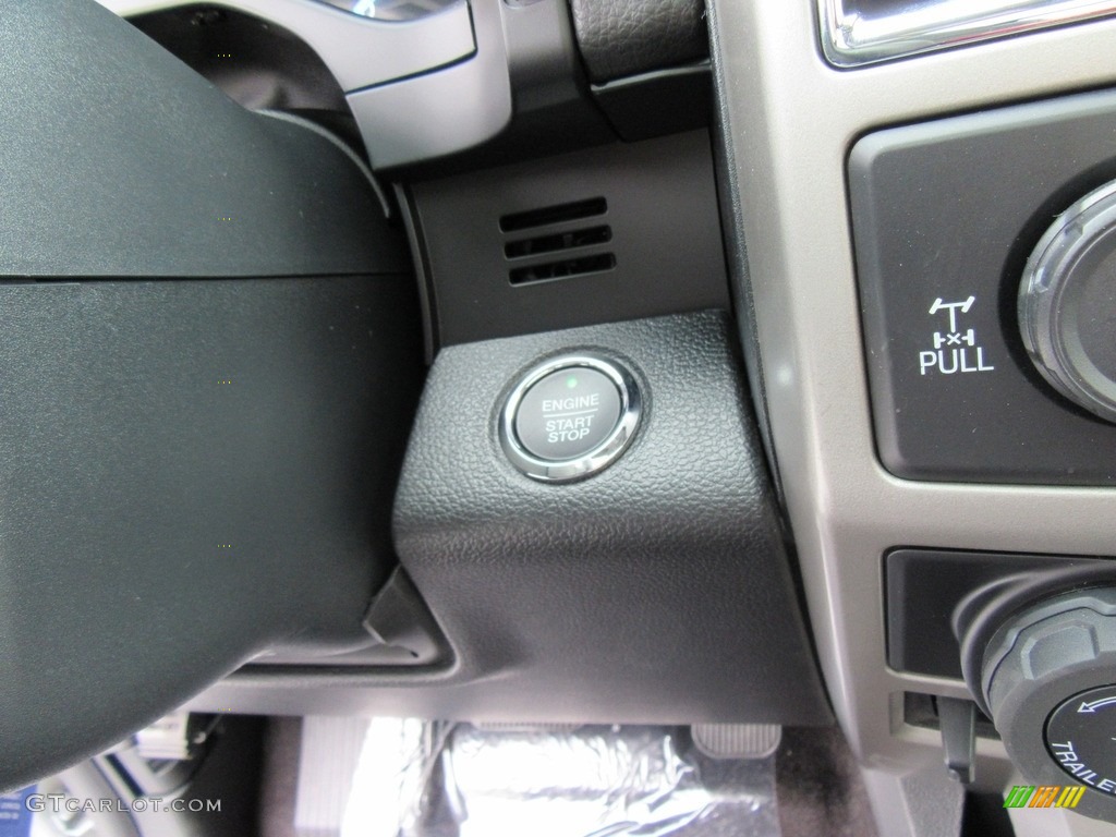 2017 F150 Lariat SuperCrew 4X4 - Ingot Silver / Black photo #34