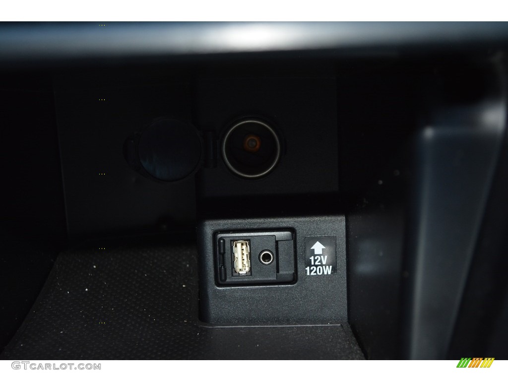 2014 Camry SE V6 - Classic Silver Metallic / Black/Ash photo #22