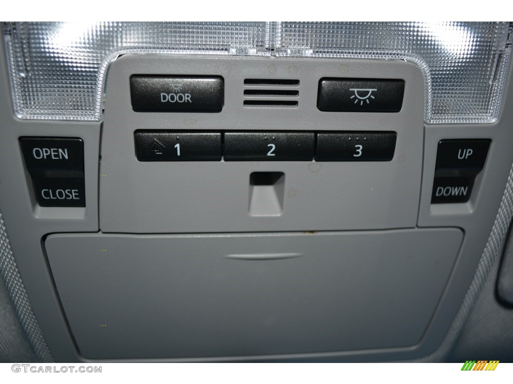 2014 Camry SE V6 - Classic Silver Metallic / Black/Ash photo #28