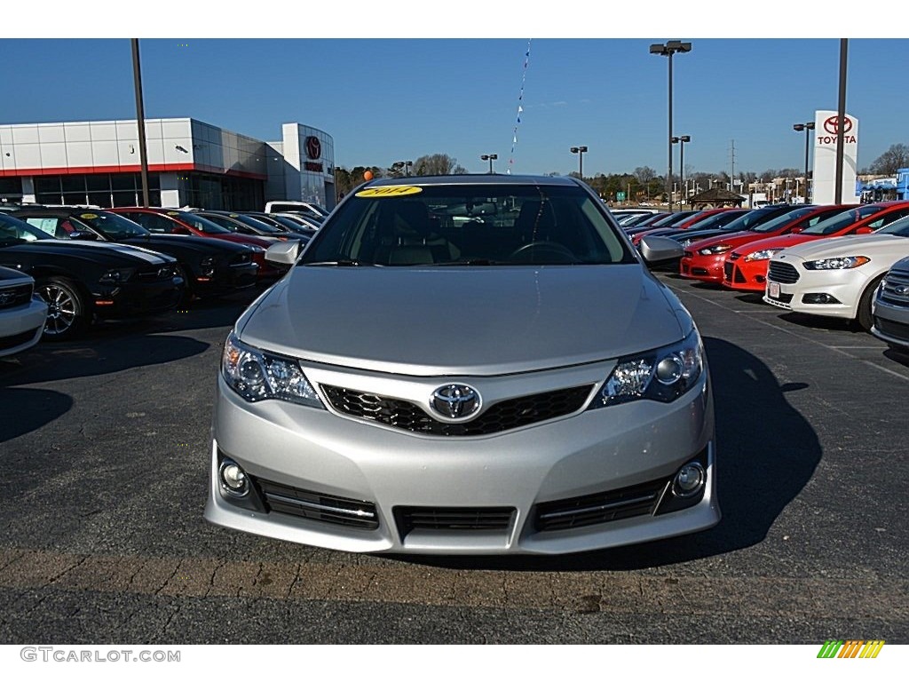 2014 Camry SE V6 - Classic Silver Metallic / Black/Ash photo #31
