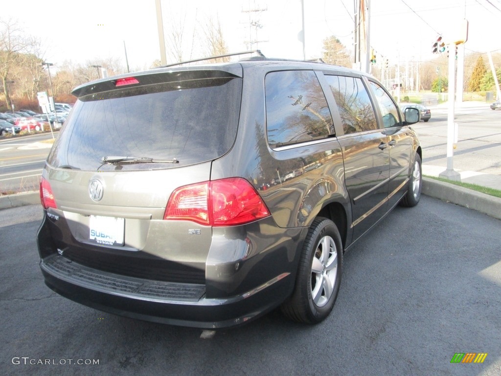 2011 Routan SE - Twilight Gray Metallic / Sierra Stone photo #6