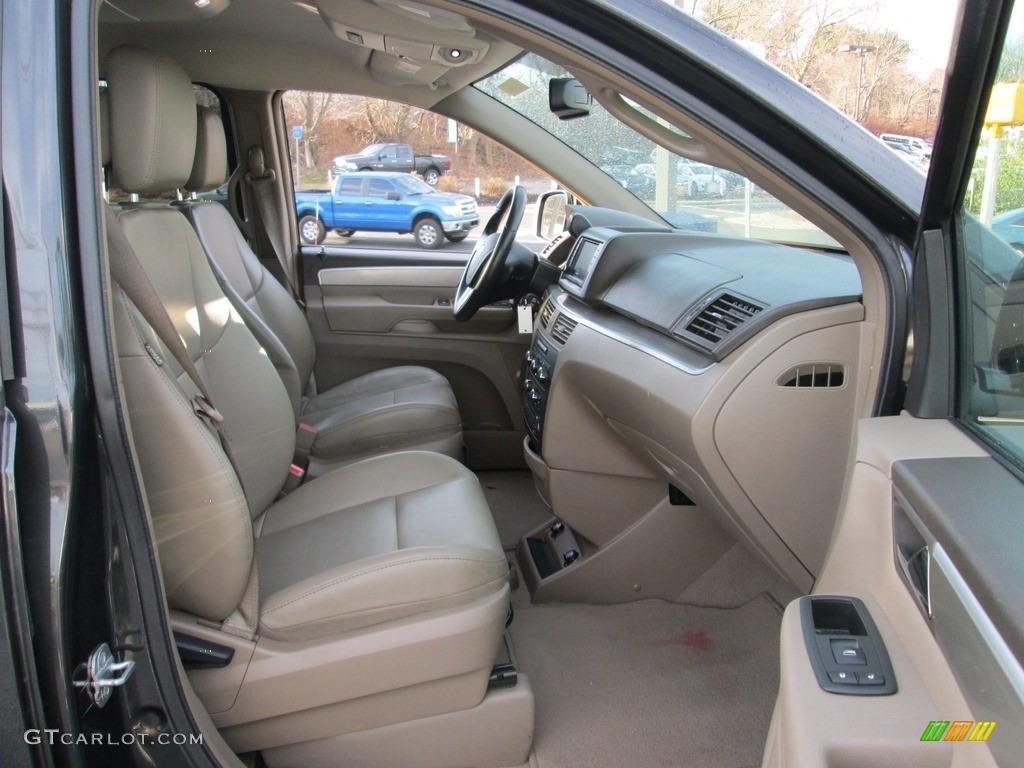 2011 Routan SE - Twilight Gray Metallic / Sierra Stone photo #16