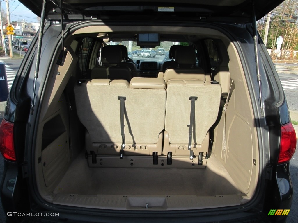 2011 Routan SE - Twilight Gray Metallic / Sierra Stone photo #18