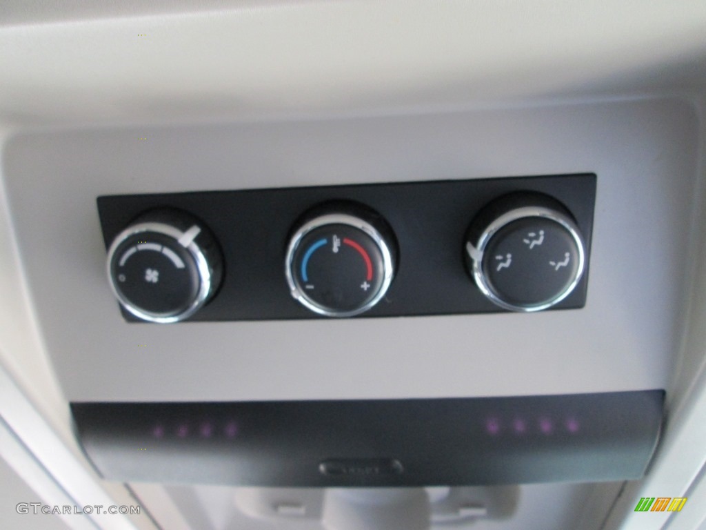 2011 Routan SE - Twilight Gray Metallic / Sierra Stone photo #20