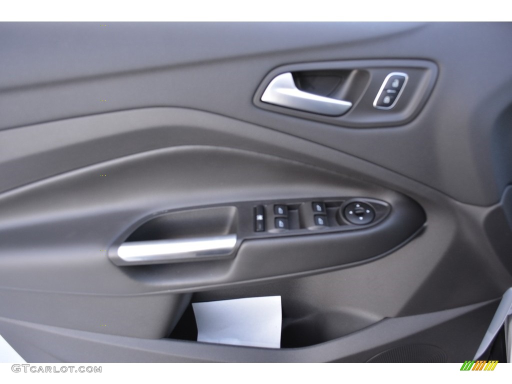 2017 Escape SE - Oxford White / Charcoal Black photo #5