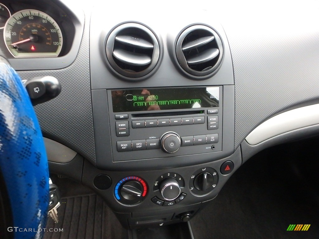 2009 Aveo Aveo5 LT - Bright Blue / Charcoal photo #13