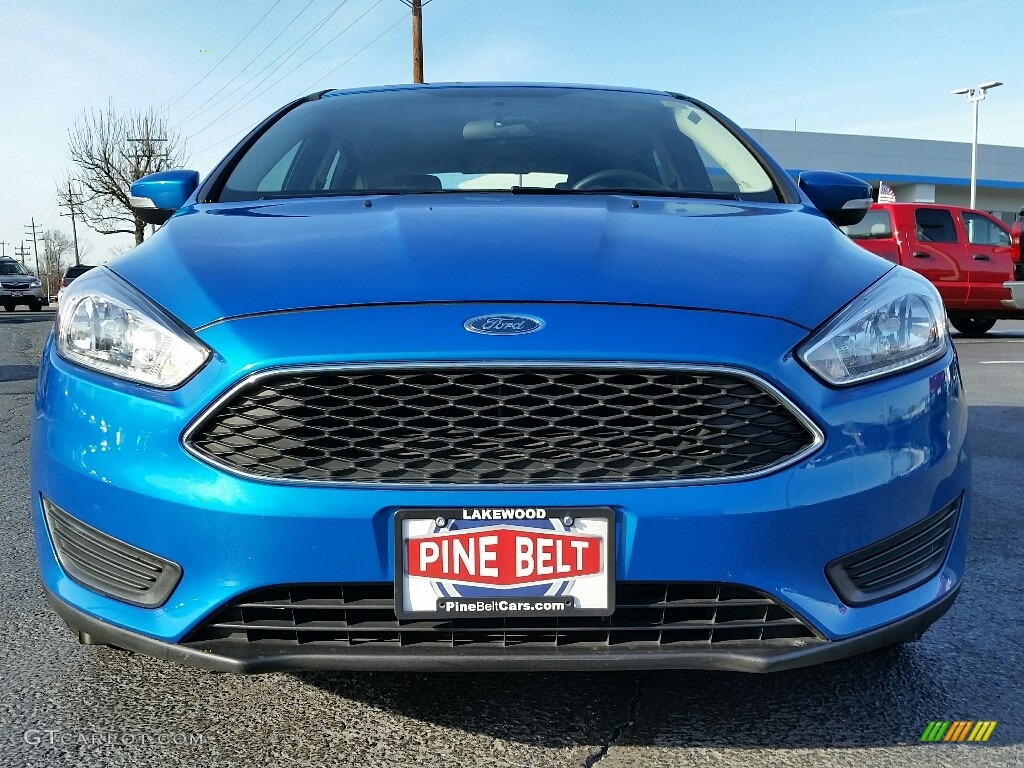 2015 Focus SE Hatchback - Blue Candy Metallic / Charcoal Black photo #2