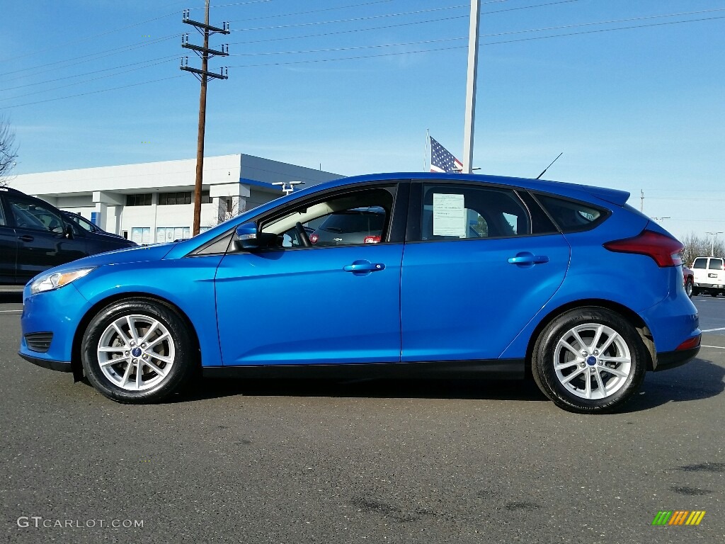 2015 Focus SE Hatchback - Blue Candy Metallic / Charcoal Black photo #8