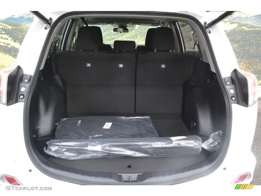 2017 RAV4 XLE AWD - Super White / Black photo #8